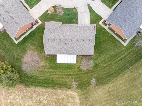 View/Area - 1836 Dunseth Ln, Springfield, OH 45503 photo 8 of 9