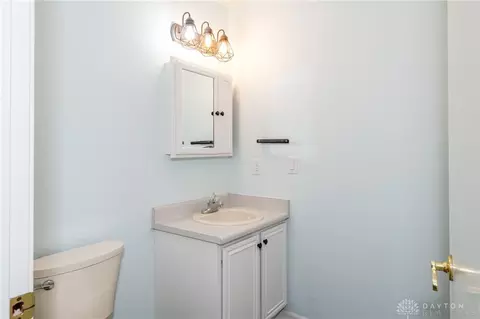 Bath - 1836 Dunseth Ln, Springfield, OH 45503 photo 1 of 7