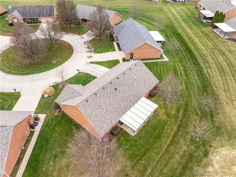 View/Area - 1836 Dunseth Ln, Springfield, OH 45503 photo 3 of 9
