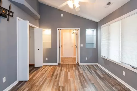 Entry Way - 1836 Dunseth Ln, Springfield, OH 45503 photo 3 of 5