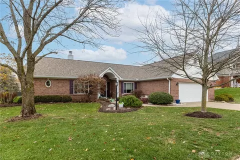 1309 Candlelite Ln, Fairborn, OH 45324