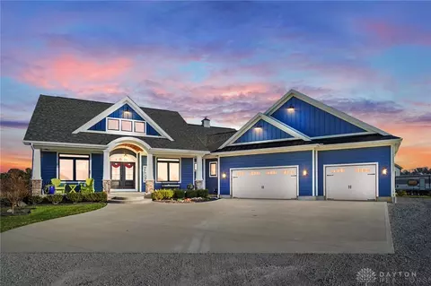 7085 Dayton Brandt Rd, Tipp City, OH 45371