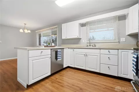 Kitchen - 116 Elmwood Dr, Dayton, OH 45459 photo 2 of 4