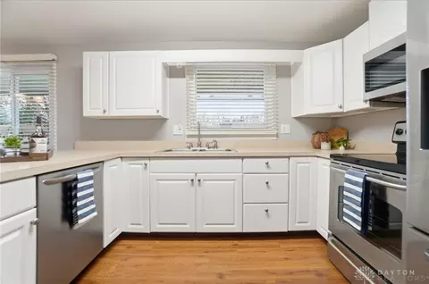 Kitchen - 116 Elmwood Dr, Dayton, OH 45459 photo 3 of 4