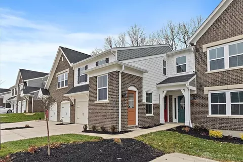 4270 Apple Branch Dr #54-202, Sugarcreek Township, OH 45459
