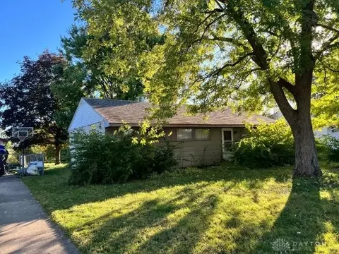 352 Skyview Dr, Vandalia, OH 45377
