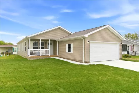 482 Kalynn Cir #18, Fairborn, OH 45324