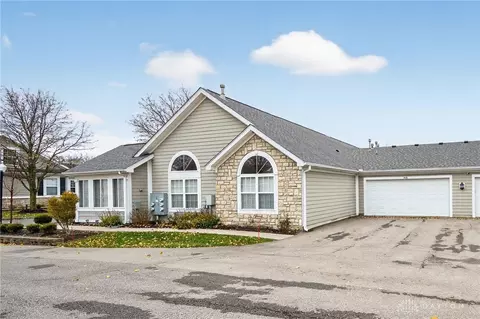4618 Cobblestone Dr, Tipp City, OH 45371