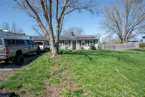 701 Easter Dr, Franklin, OH 45005