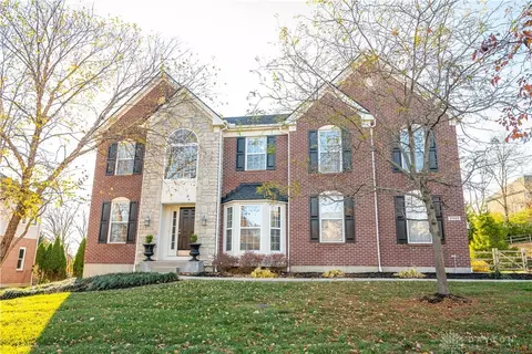 8945 Wintergreen Dr, West Chester, OH 45069