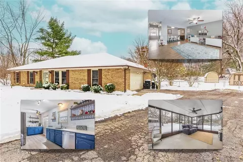 9742 S Stagecoach Dr, Centerville, OH 45458