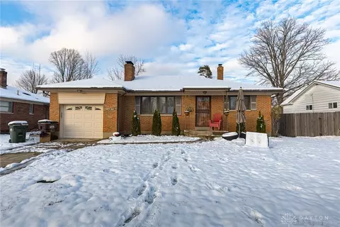 1427 Barton Ave, Kettering, OH 45429