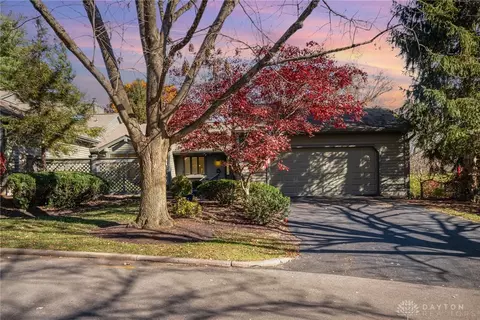 22 Woodcreek Dr, Blue Ash, OH 45241