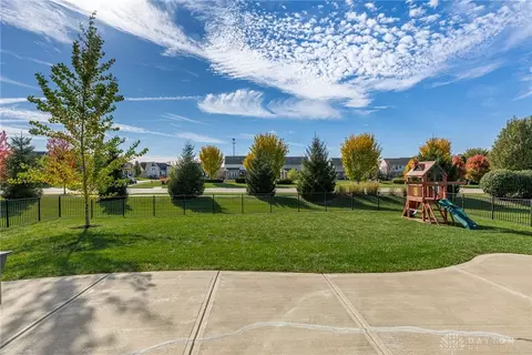 Exterior - 9363 Oak Brook Dr, Centerville, OH 45458 photo 8 of 11