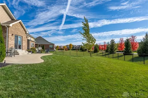 Exterior - 9363 Oak Brook Dr, Centerville, OH 45458 photo 6 of 11