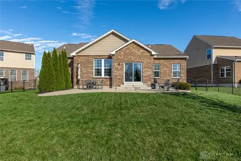 Exterior - 9363 Oak Brook Dr, Centerville, OH 45458 photo 4 of 11