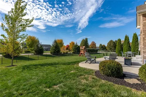 Exterior - 9363 Oak Brook Dr, Centerville, OH 45458 photo 9 of 11