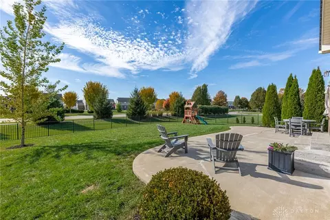 Exterior - 9363 Oak Brook Dr, Centerville, OH 45458 photo 2 of 11