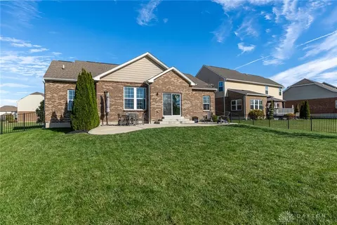 Exterior - 9363 Oak Brook Dr, Centerville, OH 45458 photo 5 of 11