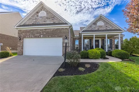 Exterior - 9363 Oak Brook Dr, Centerville, OH 45458 photo 10 of 11
