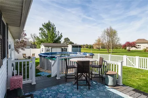 Exterior - 2753 Deer Run Rd, Springfield, OH 45504 photo 3 of 8