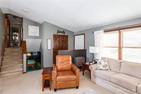 Living - 2753 Deer Run Rd, Springfield, OH 45504 photo 2 of 2
