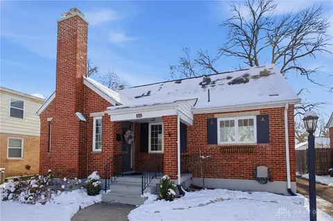 452 Orchard Dr, Oakwood, OH 45419