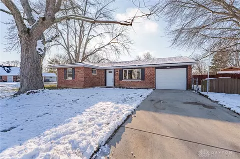1002 Frontier Dr, Troy, OH 45373