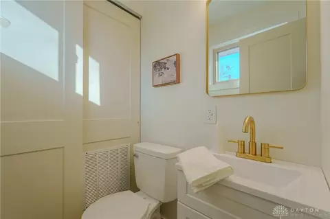 Bath - 1002 Frontier Dr, Troy, OH 45373 photo 1 of 3