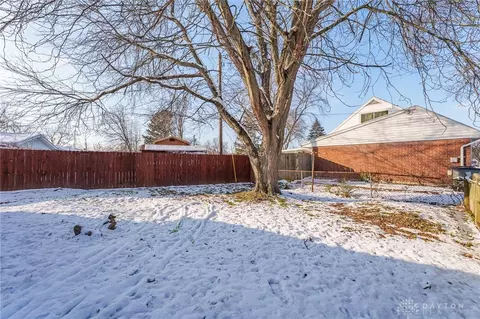 Exterior - 1002 Frontier Dr, Troy, OH 45373 photo 1 of 2