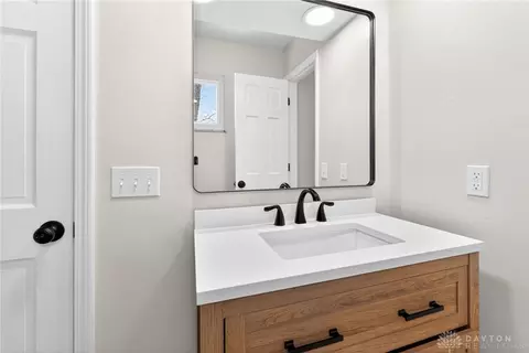 Bath - 2440 E Possum Rd, Springfield, OH 45502 photo 6 of 6