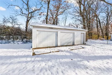 Exterior - 2440 E Possum Rd, Springfield, OH 45502 photo 6 of 7