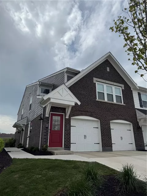 1687 S Golden Clove Bnd, Sugarcreek Township, OH 45459