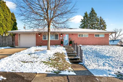 5002 Rye Dr, Huber Heights, OH 45424