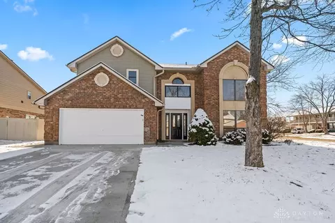 6620 Deer Bluff Dr, Dayton, OH 45424
