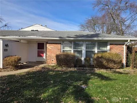 5934 Troy Villa Blvd, Huber Heights, OH 45424