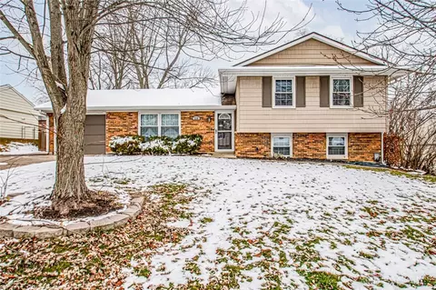 210 Evergreen Dr, Springboro, OH 45066