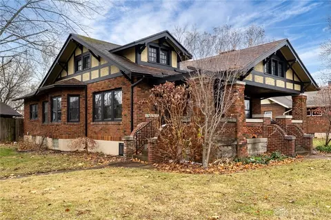 43 Watervliet Ave, Dayton, OH 45420
