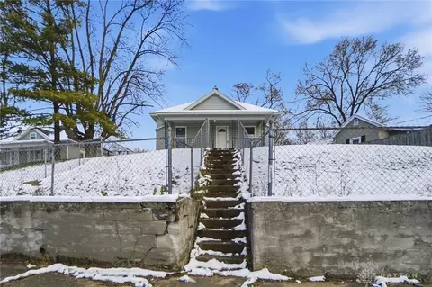 2100 Crescent Blvd, Middletown, OH 45042