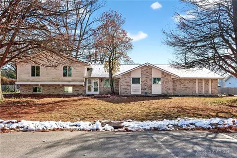 978 Marycrest Ln, Dayton, OH 45429