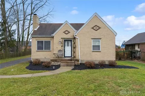 516 Oakview Dr, Dayton, OH 45429