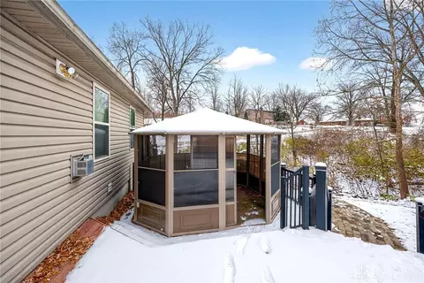 Exterior - 2575 Martha Ln, Hamilton, OH 45013 photo 8 of 16