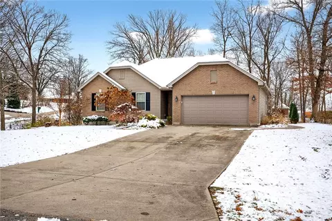 Exterior - 2575 Martha Ln, Hamilton, OH 45013 photo 3 of 16