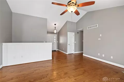 Living - 2575 Martha Ln, Hamilton, OH 45013 photo 6 of 7
