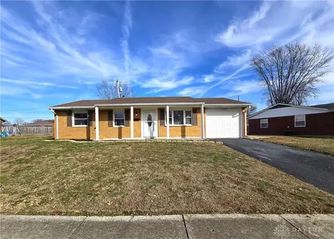 1772 Maumee Dr, Xenia, OH 45385