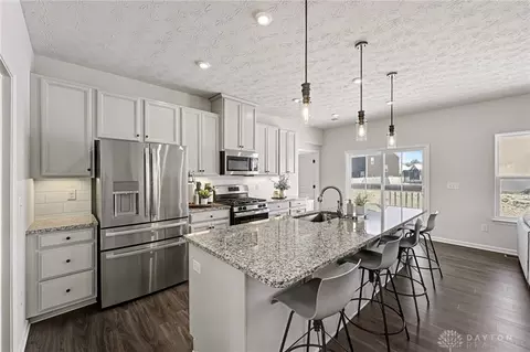 Kitchen - 7286 Timber Wolf Dr, Franklin, OH 45005 photo 2 of 4