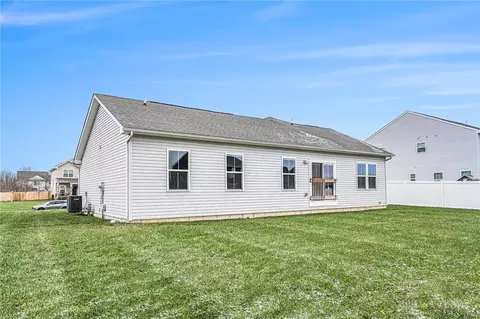 Exterior - 7286 Timber Wolf Dr, Franklin, OH 45005 photo 5 of 6
