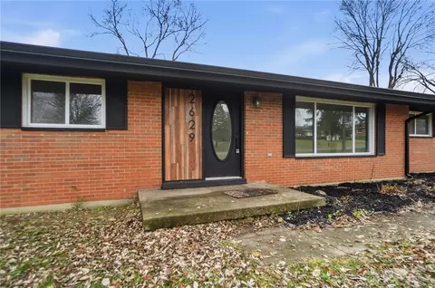 2629 N Emerald Dr, Dayton, OH 45431