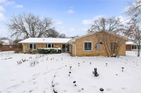 Exterior - 2409 E Rahn Rd, Dayton, OH 45440 photo 6 of 8