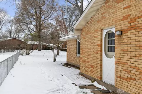 Exterior - 2409 E Rahn Rd, Dayton, OH 45440 photo 4 of 8